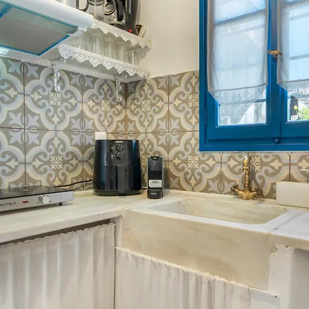 Anastasia The Traditional House Ioulis